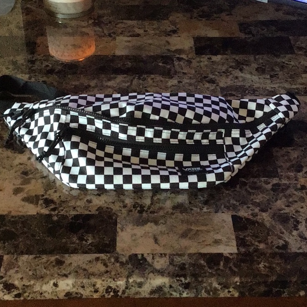 Vans off the wall fanny pack